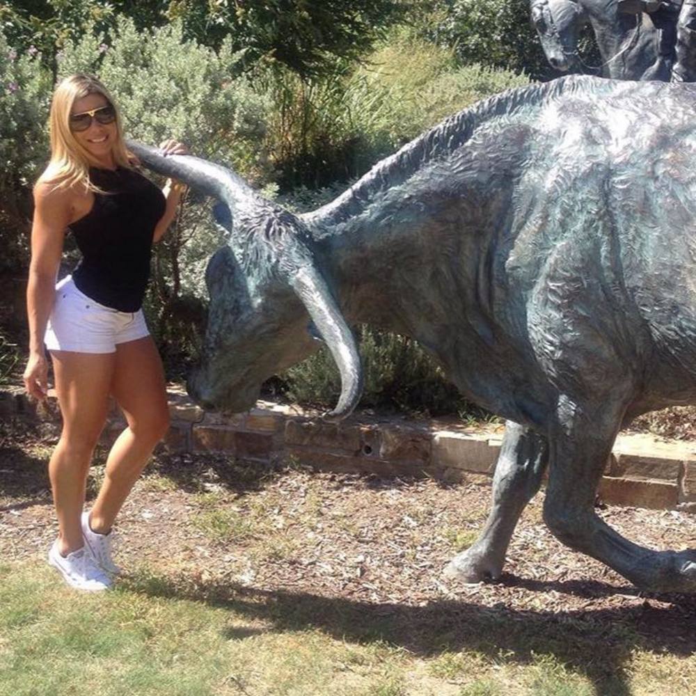 Meet your Posher, Yna